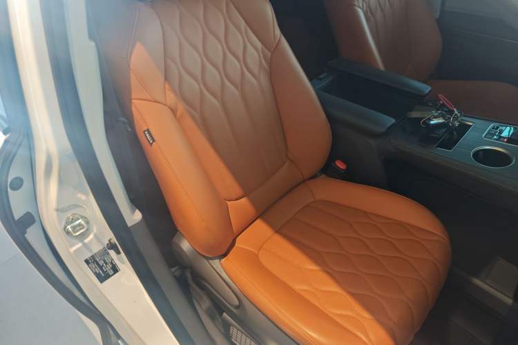 Used Toyota SIENNA 2023 2.5L Hybrid Comfort Edition Right Front Seat