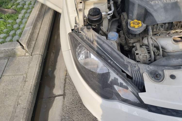 Used MG 3 2013 1.5L AMT Elite Edition Right Front Headlight