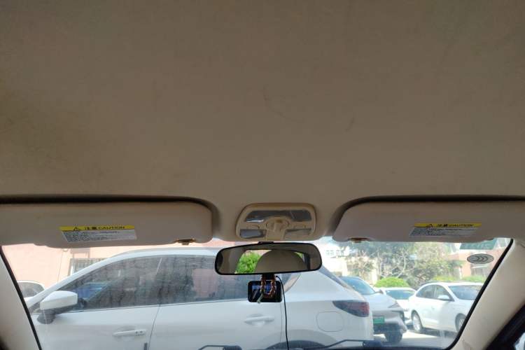 Used Chery Fengyun 2 2013 Hatchback 1.5L AMT Ruìyì Edition Headliner