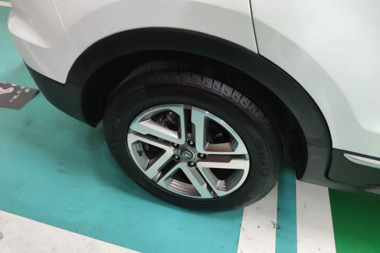 Used CHANGAN CS55 2018 1.5T Automatic Colorful Edition China V Standard Right Rear Wheel Hub