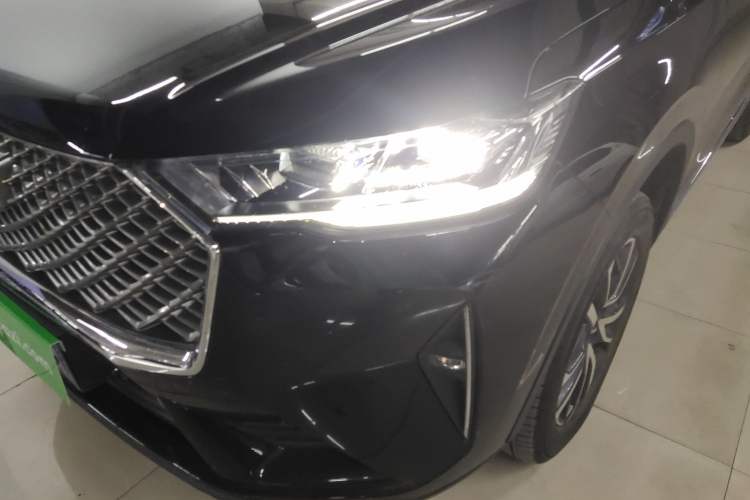 Used Haval H6 2024 1.5T Two-Wheel-Drive Classic Edition Left Front Headlight