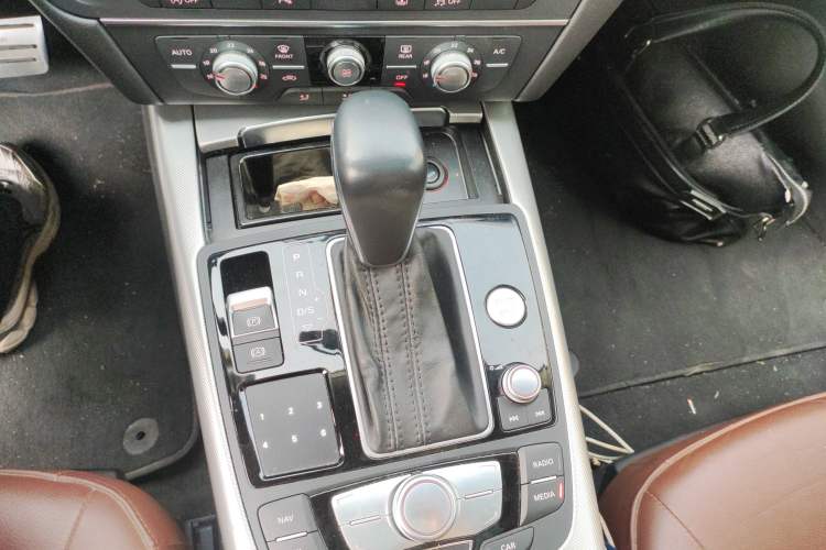 Used Audi A6L 2016 TFSI Technology Edition Gear Lever