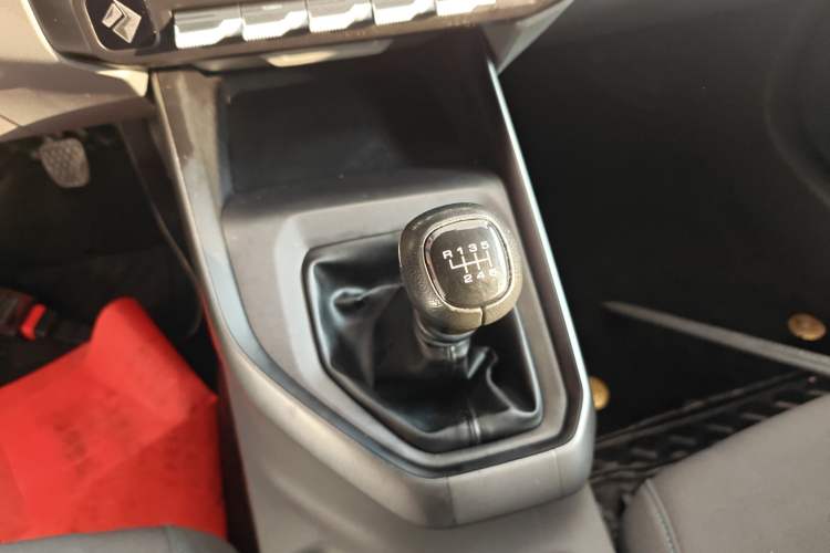 Used Baojun RC-5 2020 1.5L Manual Zhiyao Elite Edition