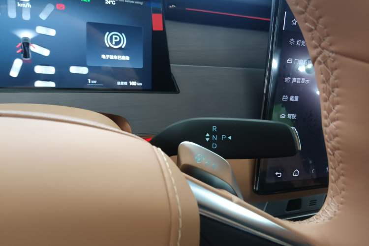 Used BYD Han L 2025 DM-i 200km LiDAR Flagship Model Gear Lever