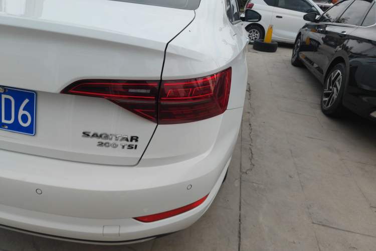 Used Volkswagen Sagitar 2019 200TSI DSG Comfort Version China VI Standard Right Rear Taillight