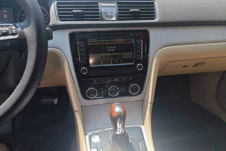 Used Volkswagen Passat 2013 1.8TSI DSG Prestige Edition
