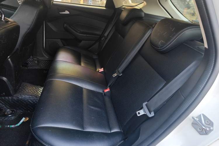 Used Ford Focus 2012 Hatchback 1.6L Manual Comfort Model