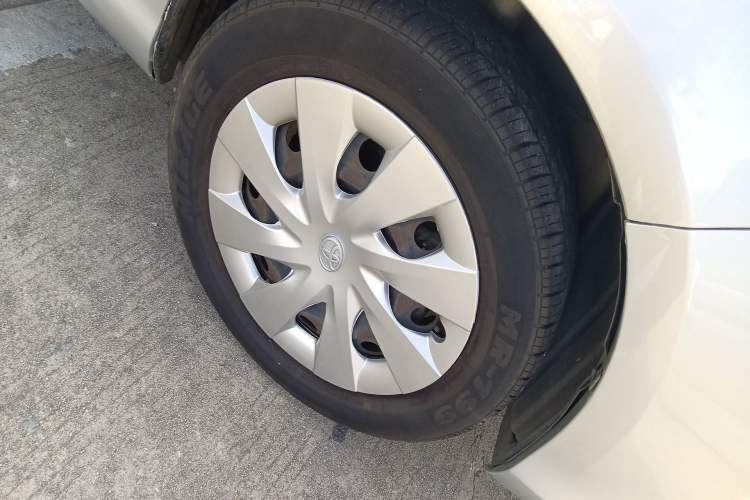 Used Toyota Vios 2014 1.3L Automatic Standard Edition Right Front Wheel Hub