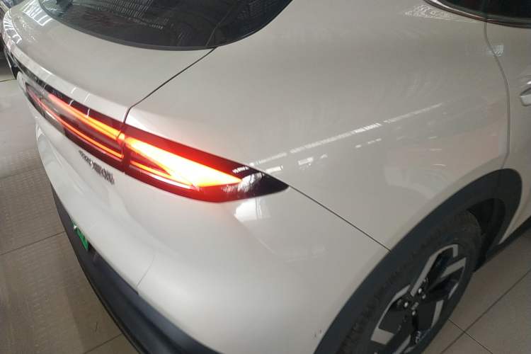 Used Baojun Yunhai 2024 600km Pure Electric Version Right Rear Taillight