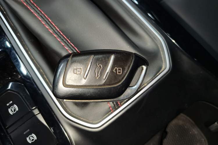 Used MG 5 2022 180 DVVT CVT Youth Luxury Edition
