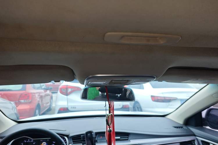 Used Geely Auto Emgrand GL 2018 1.4T Manual Elite Smart Connectivity Version Headliner