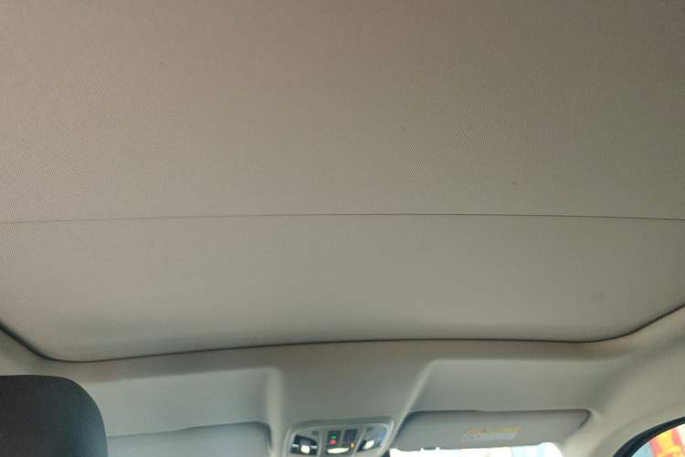 Used Wey VV5 2020 1.5T Two-Wheel Drive Smart Pioneer Headliner