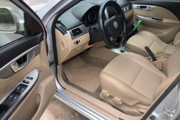 Used Buick Excelle 2013 1.5L Automatic Classic Model
