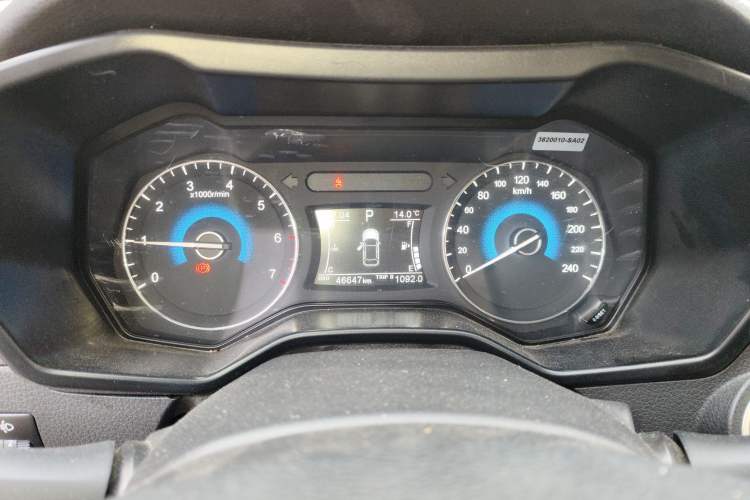 Used Dongfeng Fengon 580 2016 1.5T CVT Luxury Model
