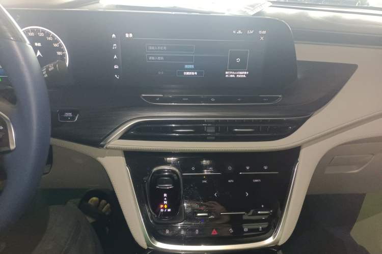 Used Buick GL8 2022 ES Landtrek 653T Comfort Edition
