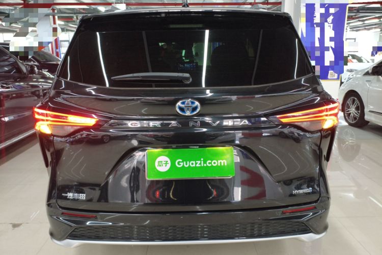 Used Toyota Granvia 2022 2.5L Hybrid Prestige Edition