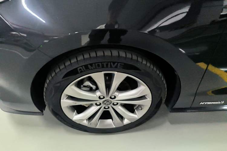 Used Toyota SIENNA 2023 2.5L Hybrid Deluxe Edition