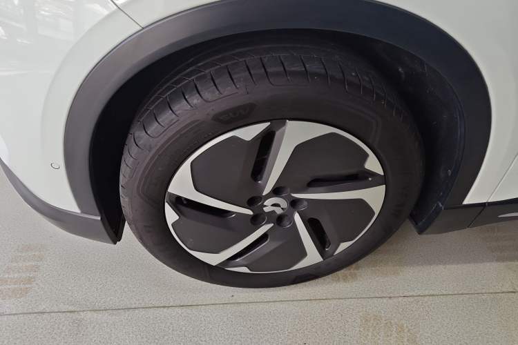 Used Nio EC6 2024 75 kWh
