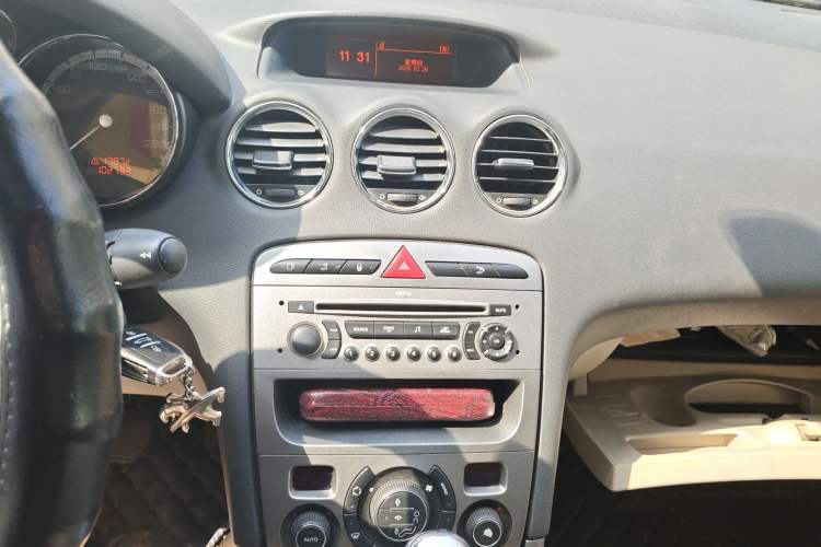 Used Peugeot 408 2010 2.0L Automatic Comfort Edition
