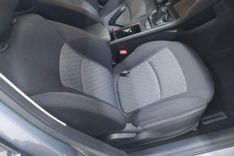 Used Roewe i5 2023 1.5L Manual Comfort Edition