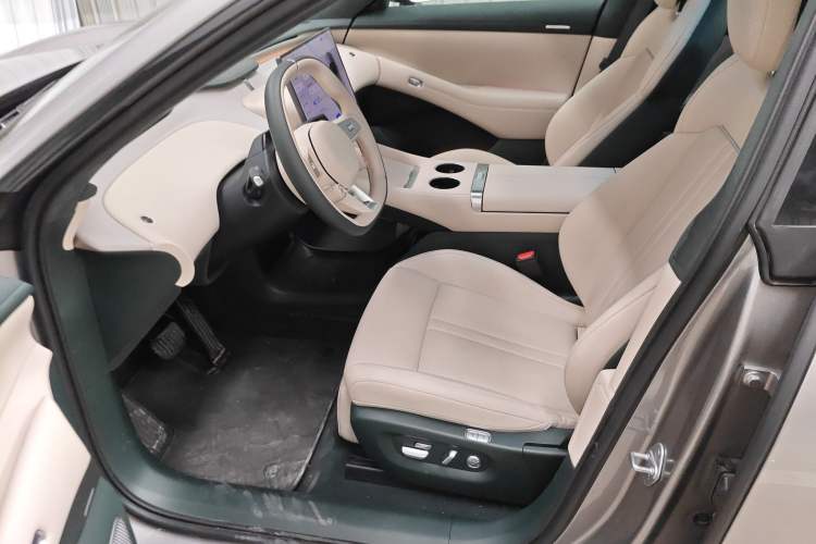 Used Xiaomi Auto YU7 2025 Ultra-Long Range High-Performance All-Wheel-Drive Max Edition Left Front Seat