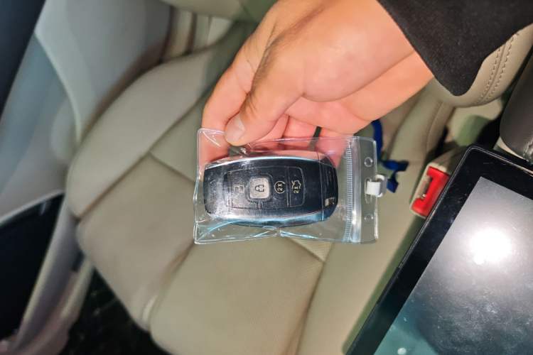 Used Lincoln Continental 2019 2.0T Two-Wheel Drive Luxury Edition China VI Standard