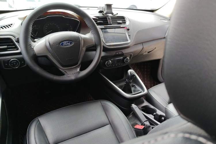 Used Ford Escort 2015 1.5L Manual Fashion Edition
