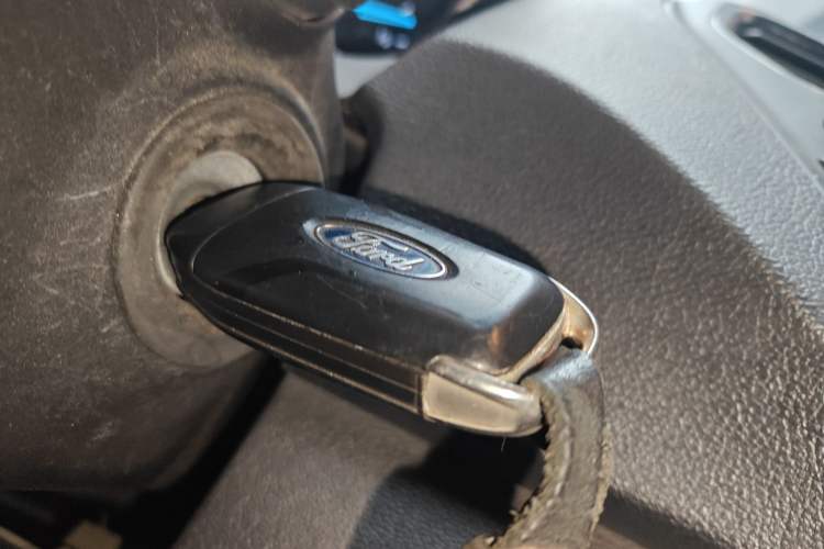 Used Ford Escort 2019 Revised 1.5L Automatic ZhiXiang Version (Tire Pressure Monitoring) China VI Standard Vehicle Key