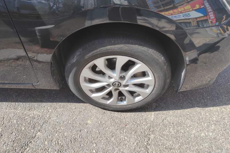 Used Nissan Sylphy 2016 1.6 XL CVT Luxury Edition Right Front Wheel Hub