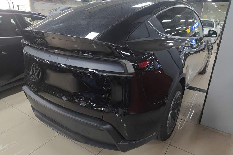 Used Tesla Model Y L 2025 Model Long-Range All-Wheel-Drive Version
