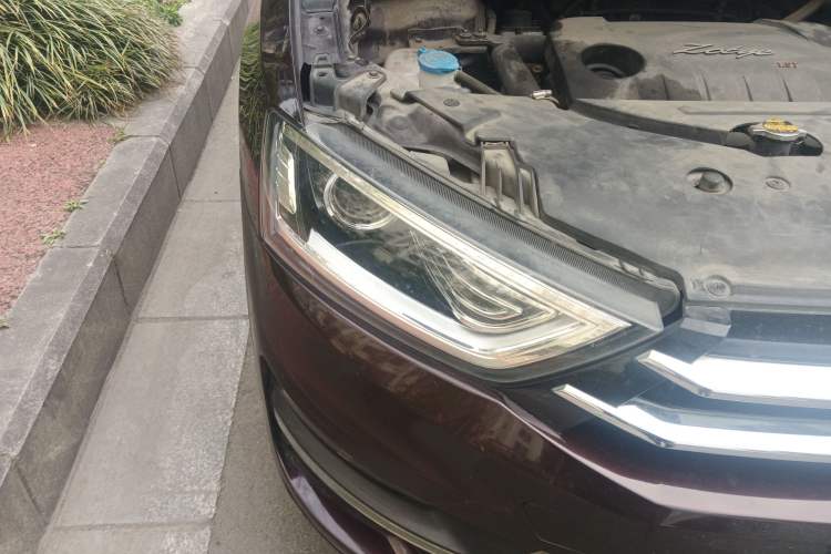 Used Zotye SR7 2016 1.5T Manual Cube Road Edition China V Standard