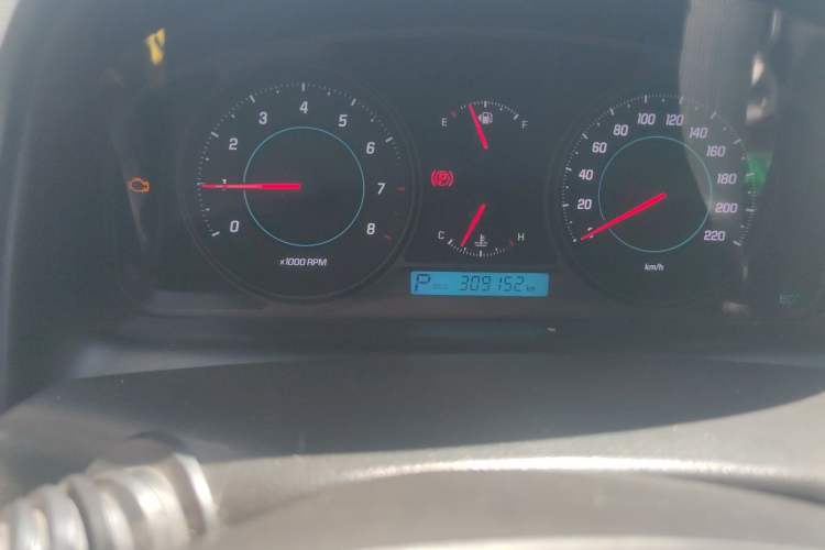 Used Chevrolet Captiva 2011 2.4 AT 7-Seater Luxury Edition