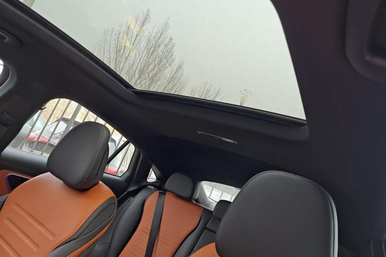 Used Mercedes-Benz GLC Coupe 2025 GLC 260 4MATIC Coupe SUV
