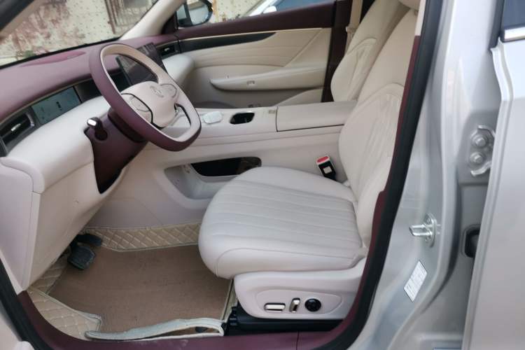 Used Dongfeng Aeolus L8 2025 Model 112KM Dream Edition