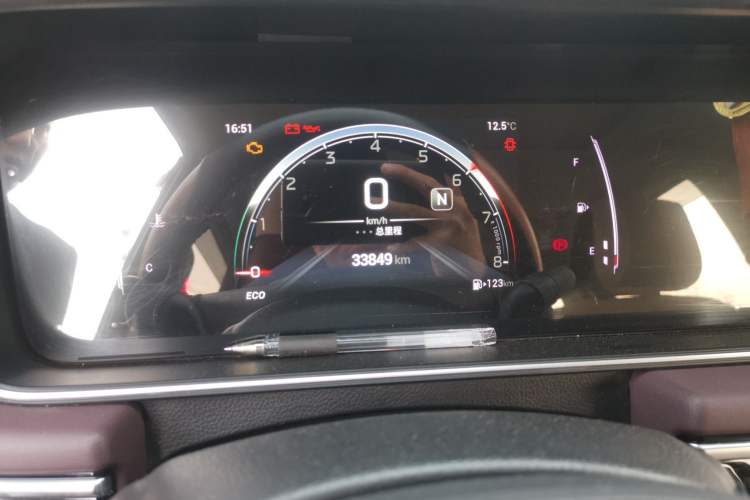 Used GAC Trumpchi M6 2023 PRO 270T DCT Luxury Edition Odometer Close Up