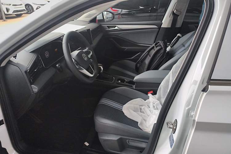 Used Volkswagen Sagitar 2025 Facelift 200TSI DSG Flyover Edition