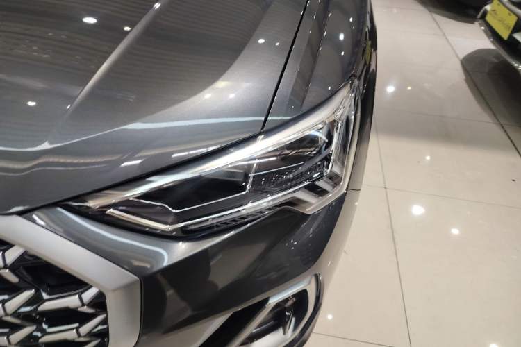 Used Audi Q3 2024 35 TFSI Fashion Dynamic Edition
