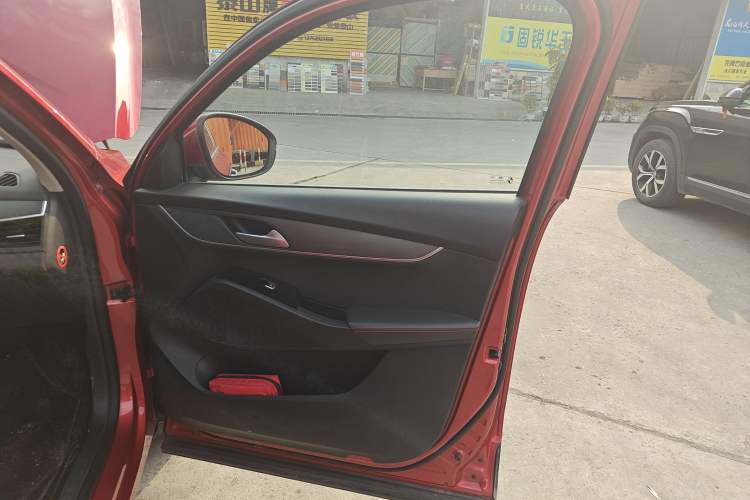 Used BORGWARD BX5 2017 20TGDI Automatic Two-Wheel Drive New Edition
