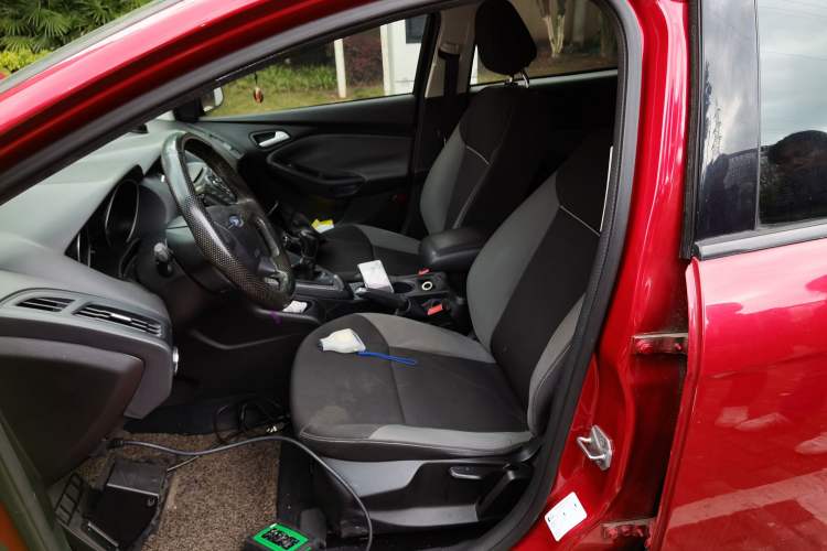 Used Ford Focus 2012 Hatchback 1.6L Manual Comfort Model
