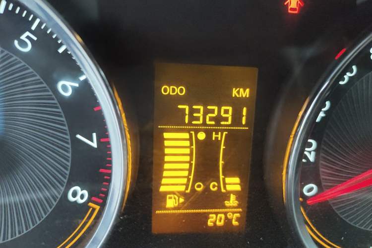 Used Chevrolet Sail 2015 Sail 3 1.3L Manual Ideal Edition Odometer Close Up