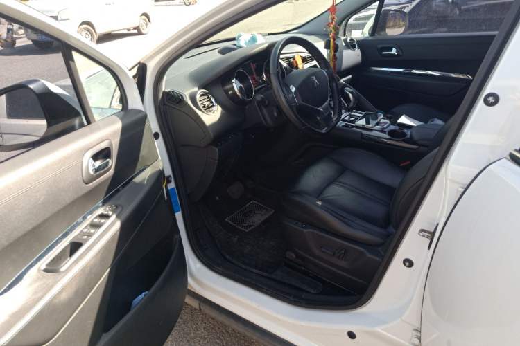 Used Peugeot 3008 2015 2.0L Automatic Trend Edition Driver Seat