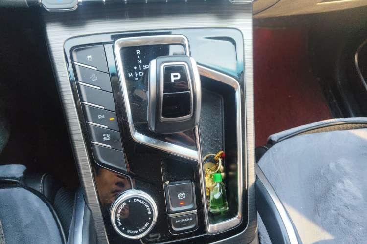 Used Geely Auto Emgrand X7 Sport 2020 1.8TD DCT ZhiZun PRO