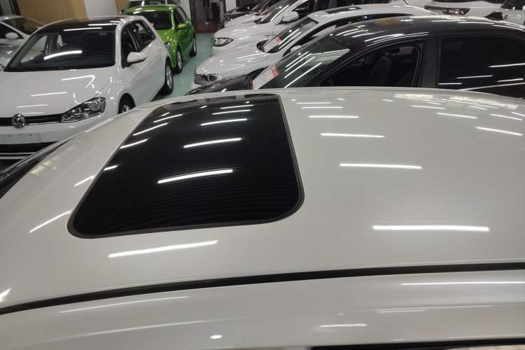 Used Nissan Lannia 2016 1.6L CVT Smart Cool Edition Roof