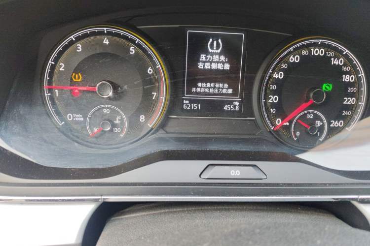 Used Volkswagen Lamando 2019 230TSI DSG Vision Edition China VI Standard Odometer Close Up