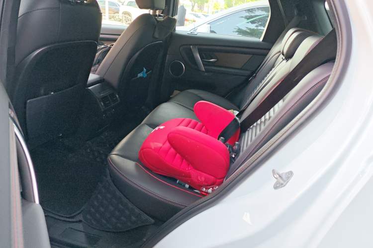 Used Land Rover Discovery Sport 2022 Revised Version 2 249 PS R-Dynamic SE Performance Tech Edition 5 Seats