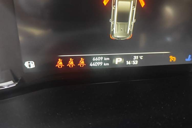 Used Roewe RX8 2018 30T Smart Connectivity Two-Wheel Drive Flagship Edition