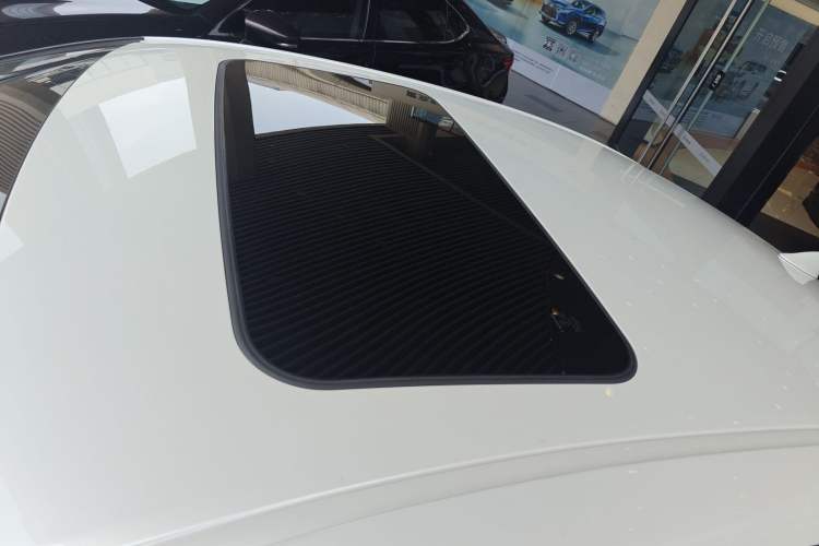 Used Lexus ES 2023 200 Excellence Edition Roof