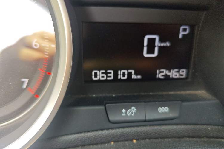 Used Peugeot 408 2020 360THP 10th Anniversary Premium Edition Odometer Close Up