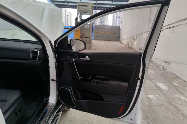 Used Kia KX5 2017 1.6T Automatic Two-Wheel Drive 15th Anniversary Special Edition DLX