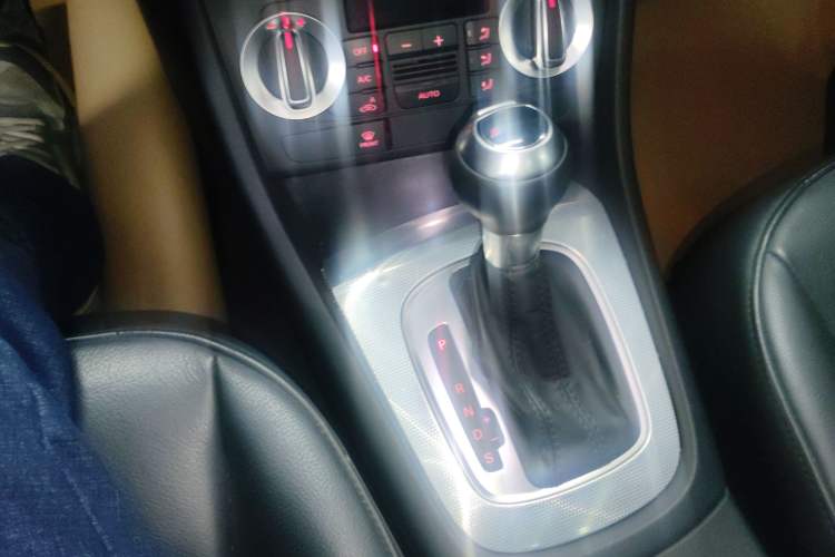 Used Audi Q3 2016 30 TFSI Collector's Edition Comfort Model Gear Lever